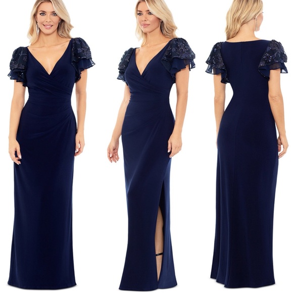Betsy & Adam
Women's Sequin-Sleeve
Surplice-Neck Gown size 10P 10 Petite navy - Picture 4 of 9